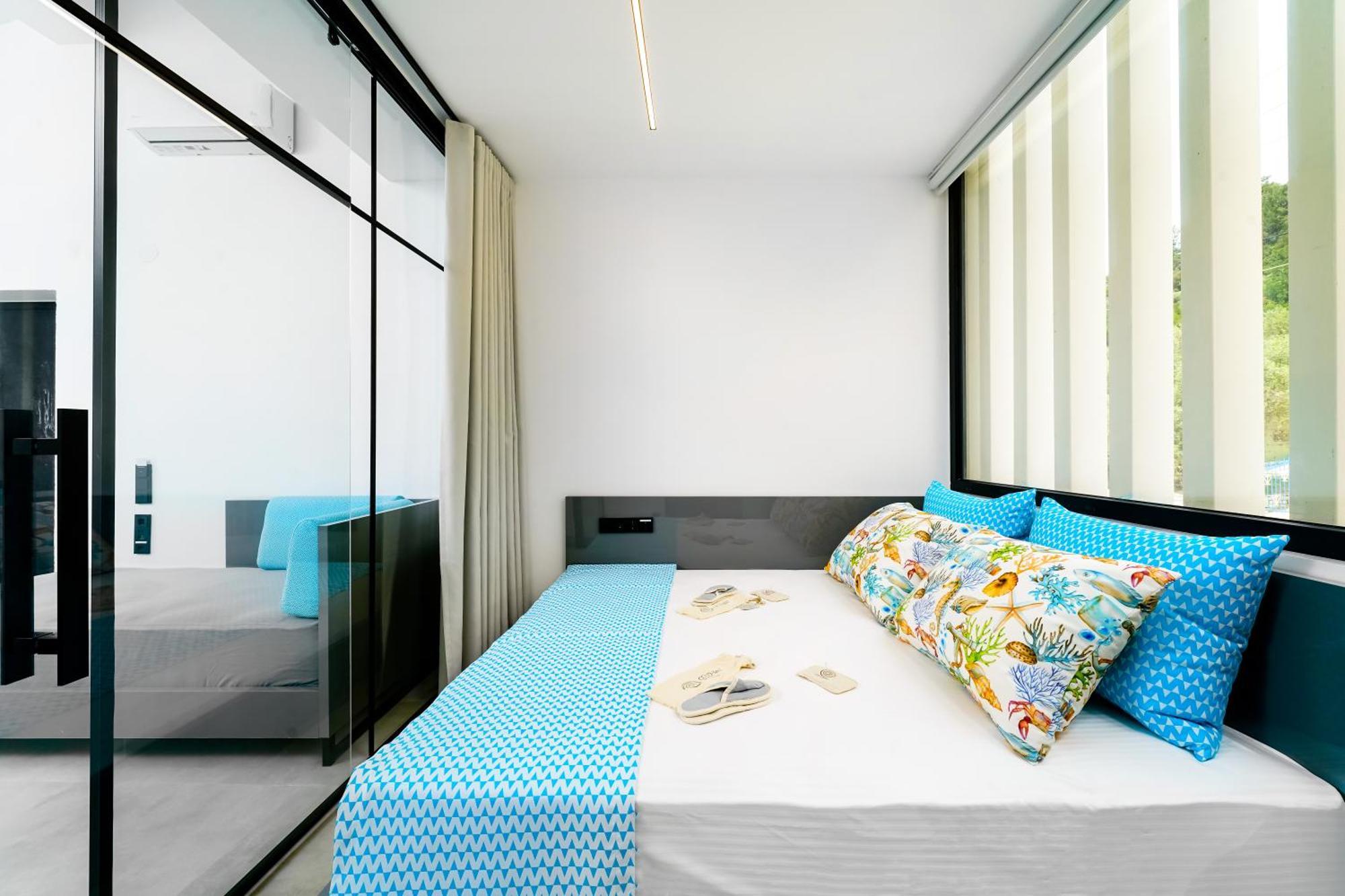 Mythodea Prive Luxury Suites Chrisi Ammoudia Esterno foto