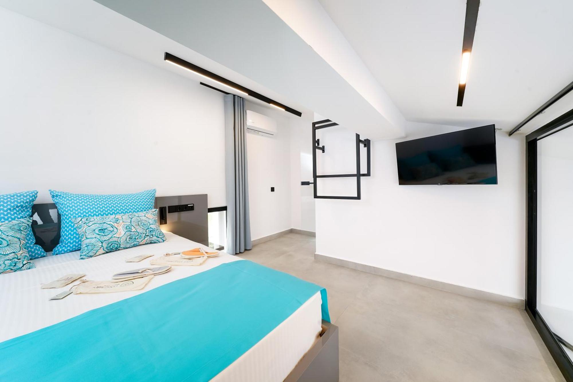 Mythodea Prive Luxury Suites Chrisi Ammoudia Esterno foto